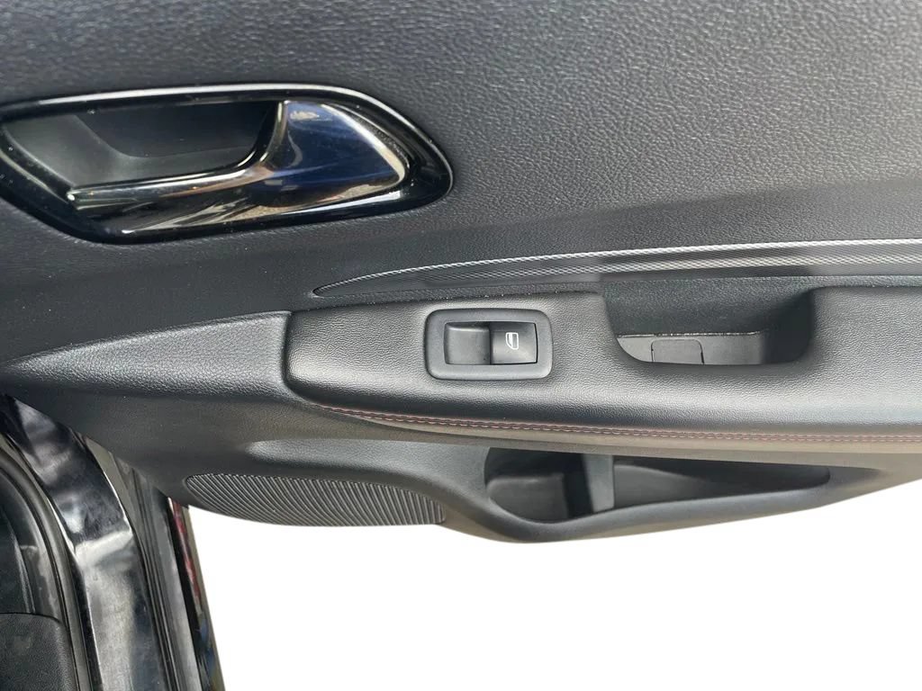 Used 2022 Dodge Durango R/T w/ Blacktop Package AWD/4WD image 37