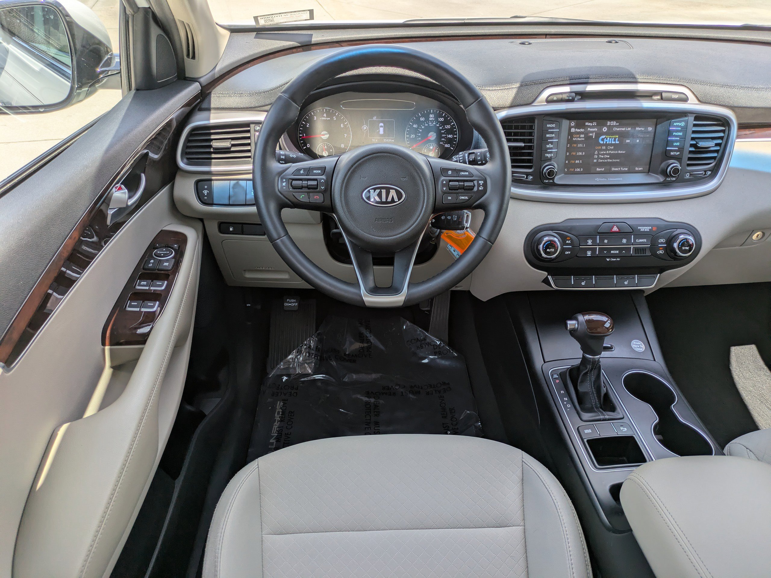 Used 2018 Kia Sorento FWD image 15