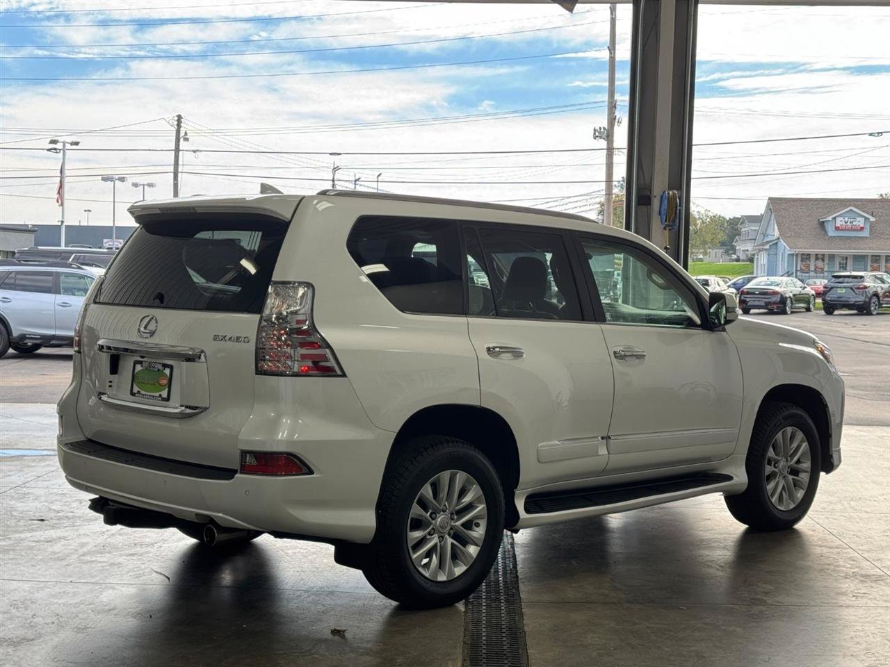 Used 2019 Lexus GX 460 Premium AWD/4WD image 3