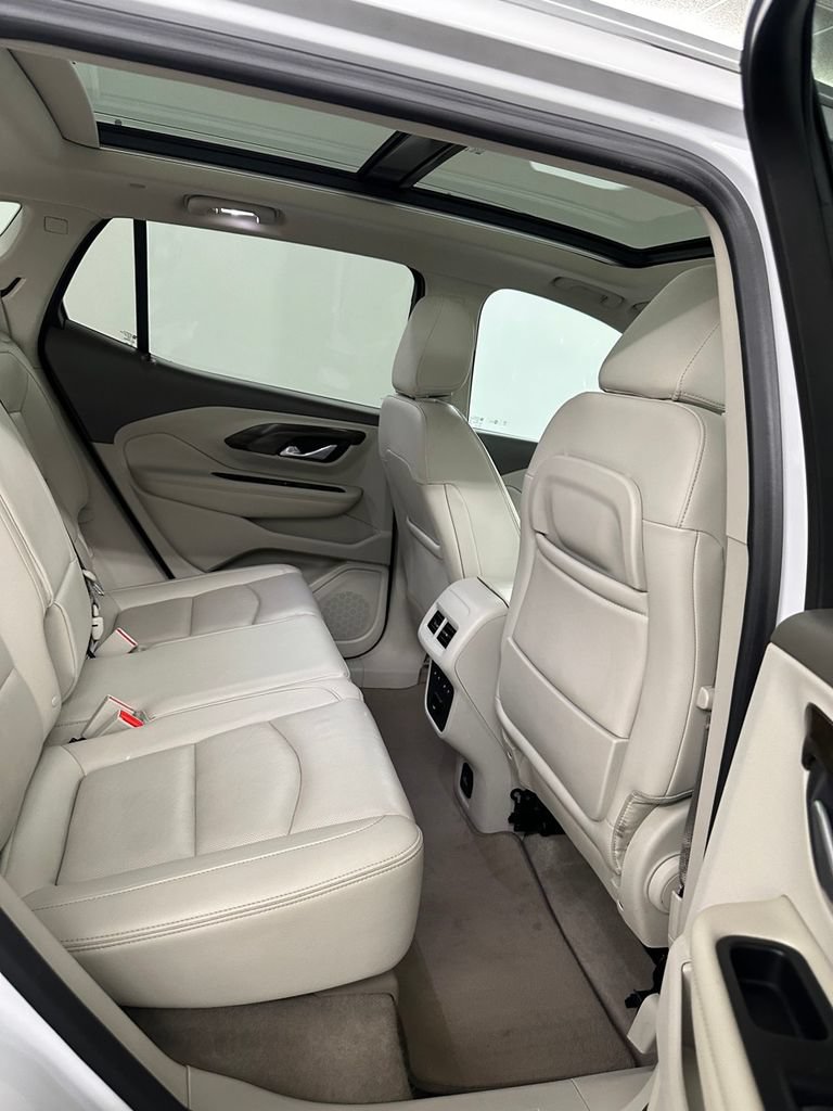 Used 2018 GMC Terrain Denali w/ Comfort Package AWD/4WD image 27