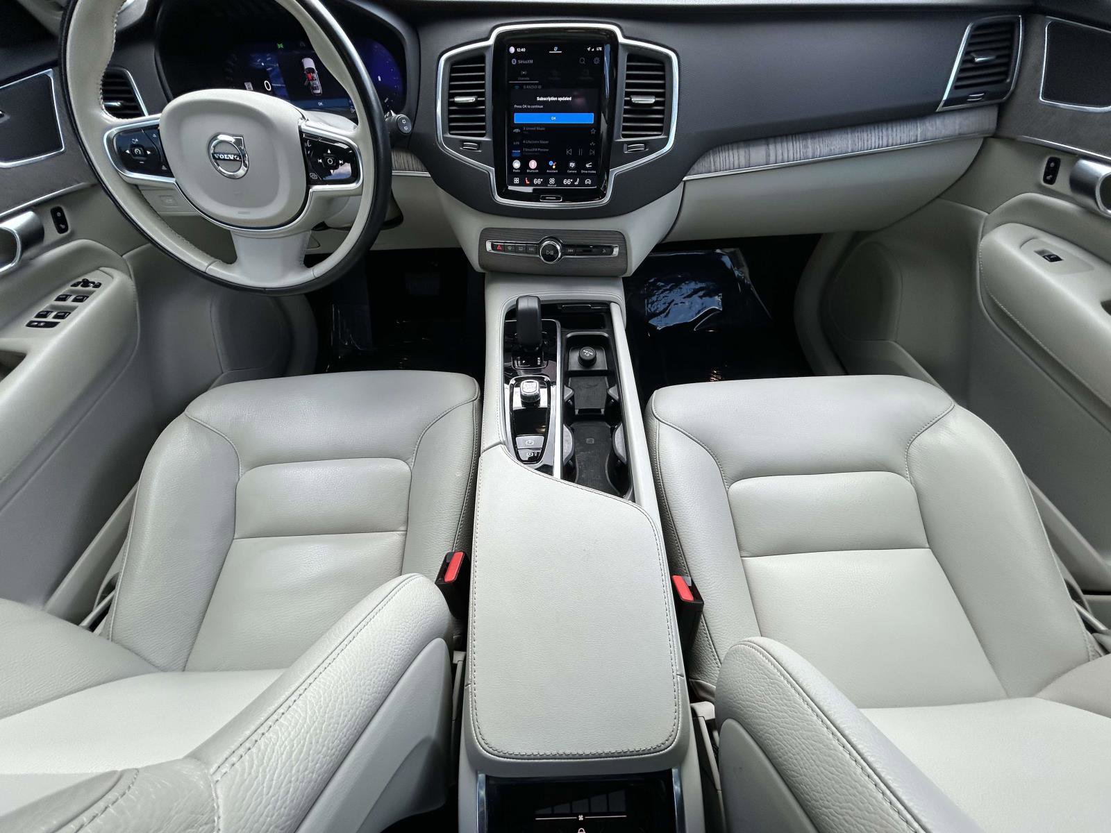 Certified 2024 Volvo XC90 B6 Core w/ Protection Package Premier image 14