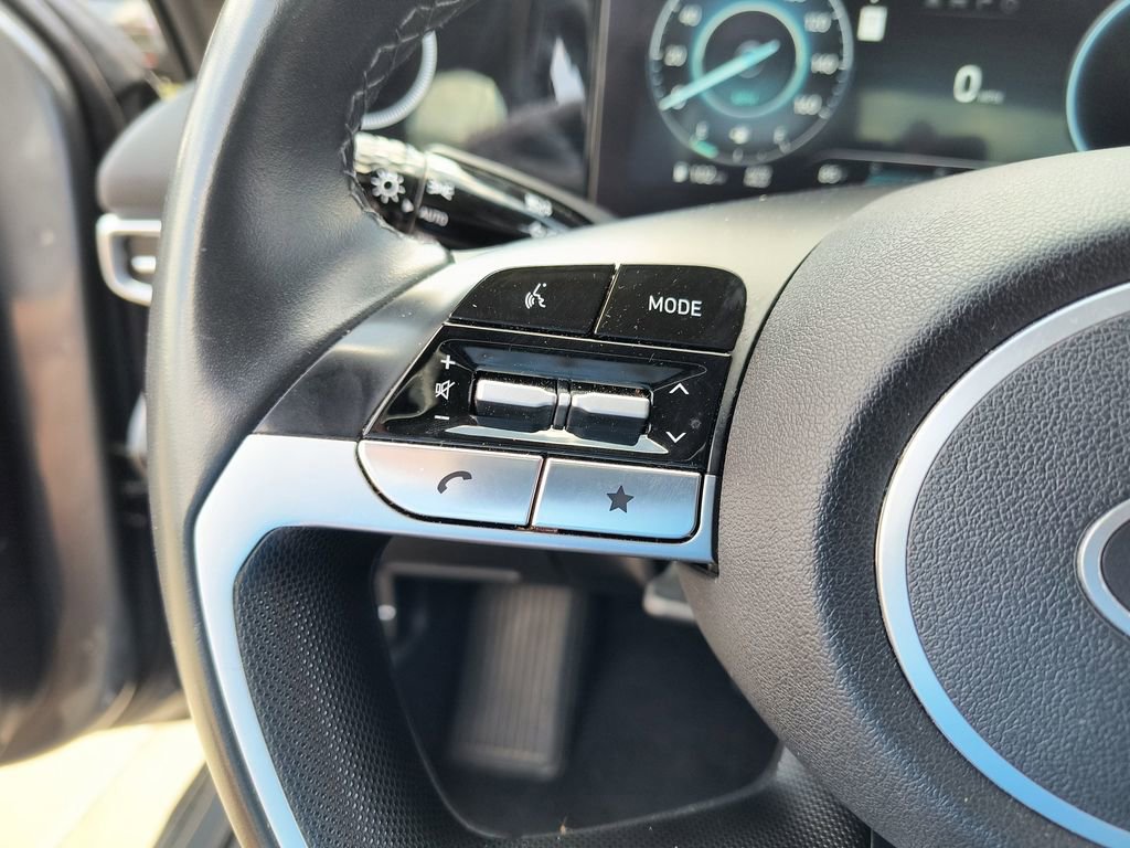 Used 2024 Hyundai Elantra Limited image 24