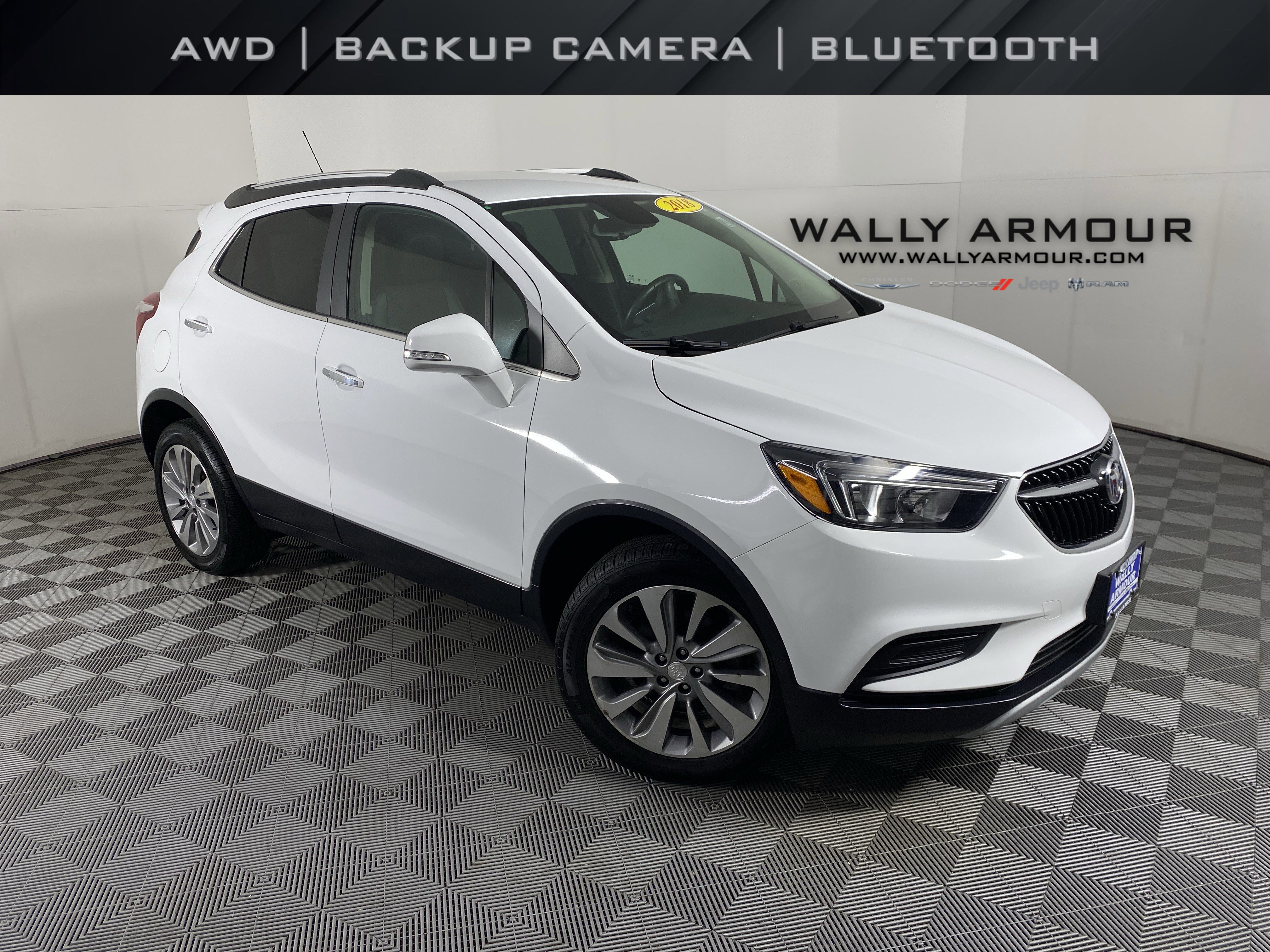 Used 2018 Buick Encore Preferred image 1