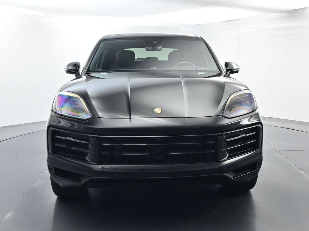 Certified 2025 Porsche Cayenne AWD/4WD image 18