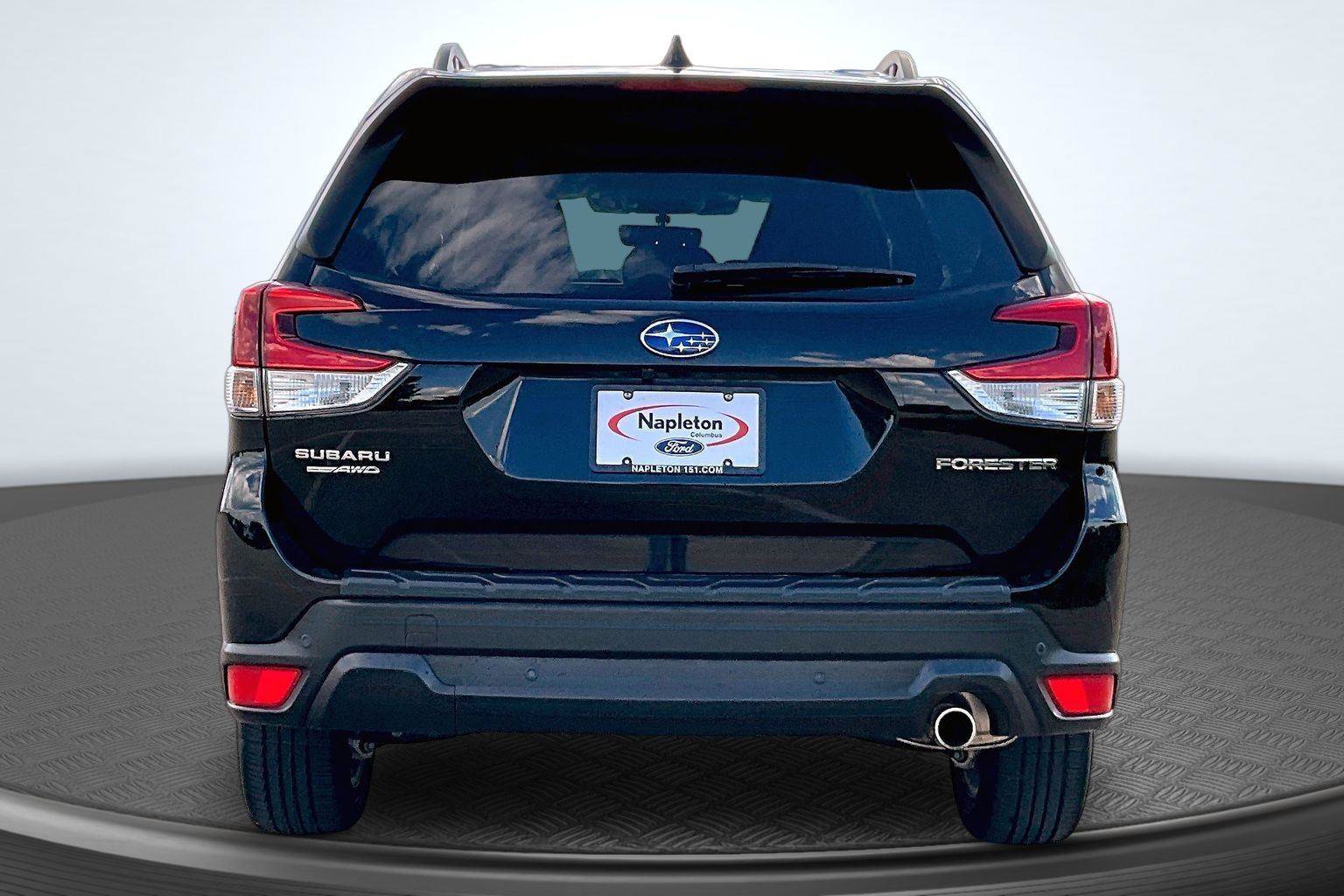 Used 2023 Subaru Forester Limited AWD/4WD image 4