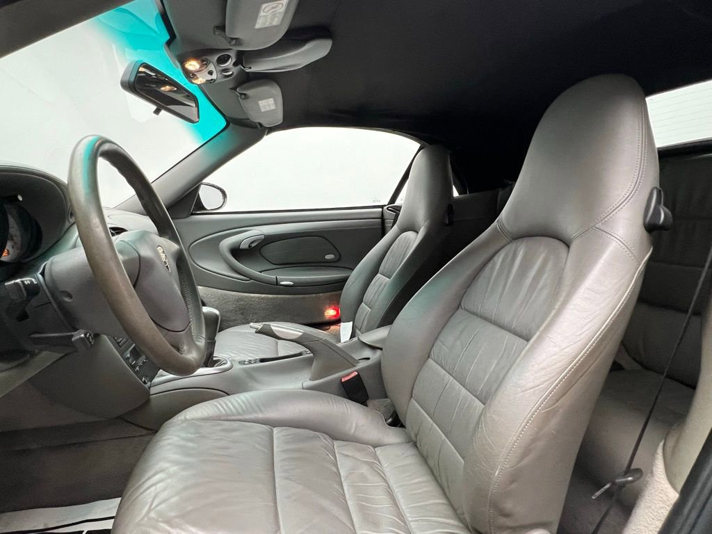 Used 2003 Porsche 911 Carrera 4 image 5