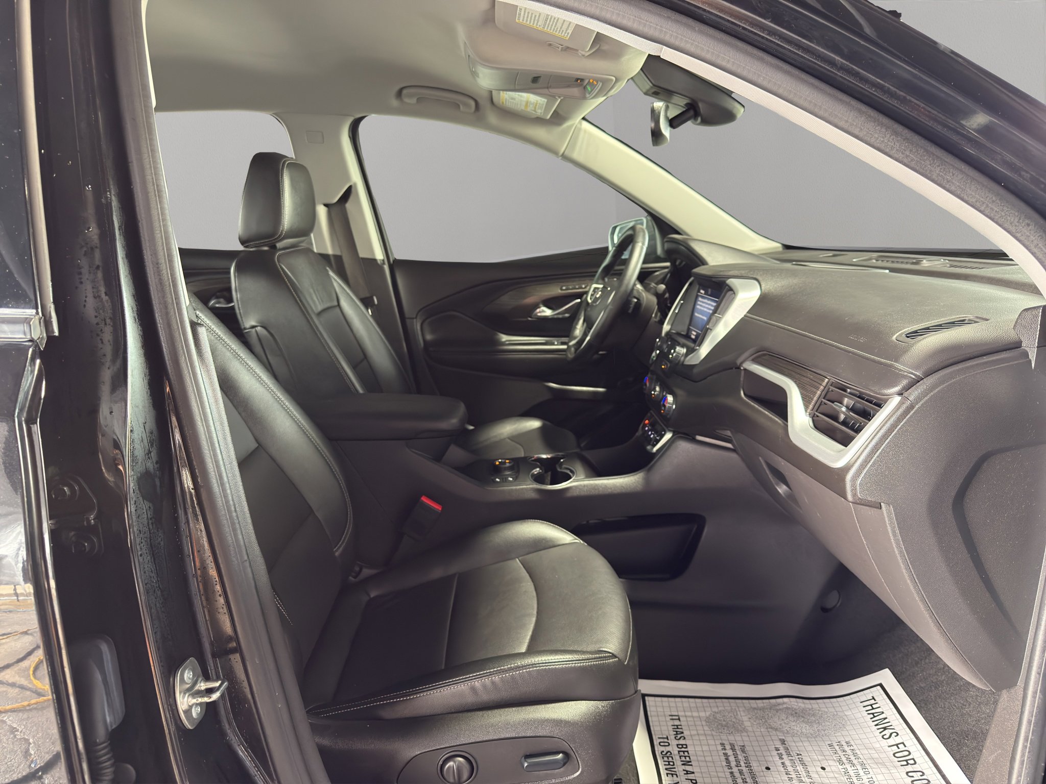 Used 2024 GMC Terrain SLT w/ Infotainment Package II image 18