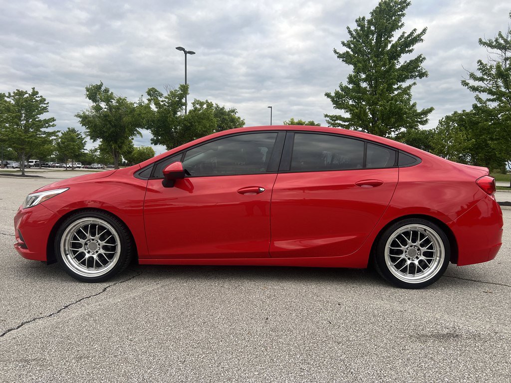 Used 2016 Chevrolet Cruze LS FWD image 2