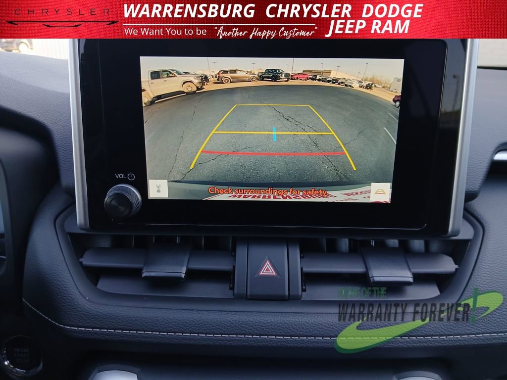 Used 2025 Toyota RAV4 XLE image 23