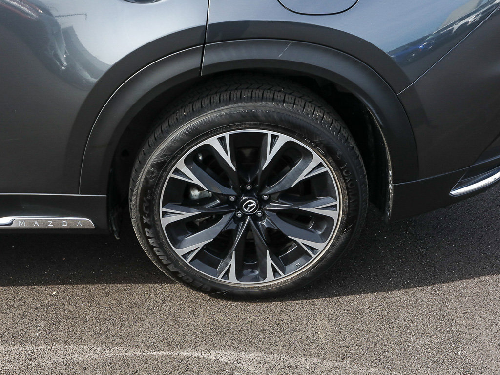 Used 2024 MAZDA CX-90 Plug-In Hybrid w/ Premium Plus image 4