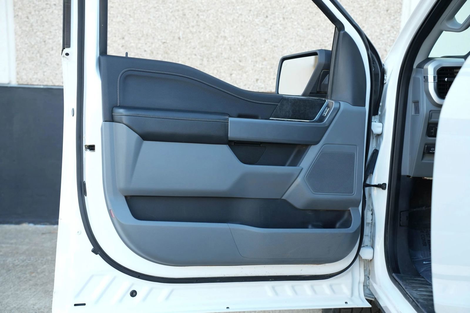 Used 2021 Ford F150 XLT w/ Equipment Group 301A Mid image 19