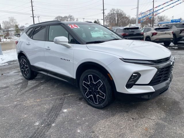 Used 2024 Chevrolet Blazer RS w/ Driver Confidence II Package image 7