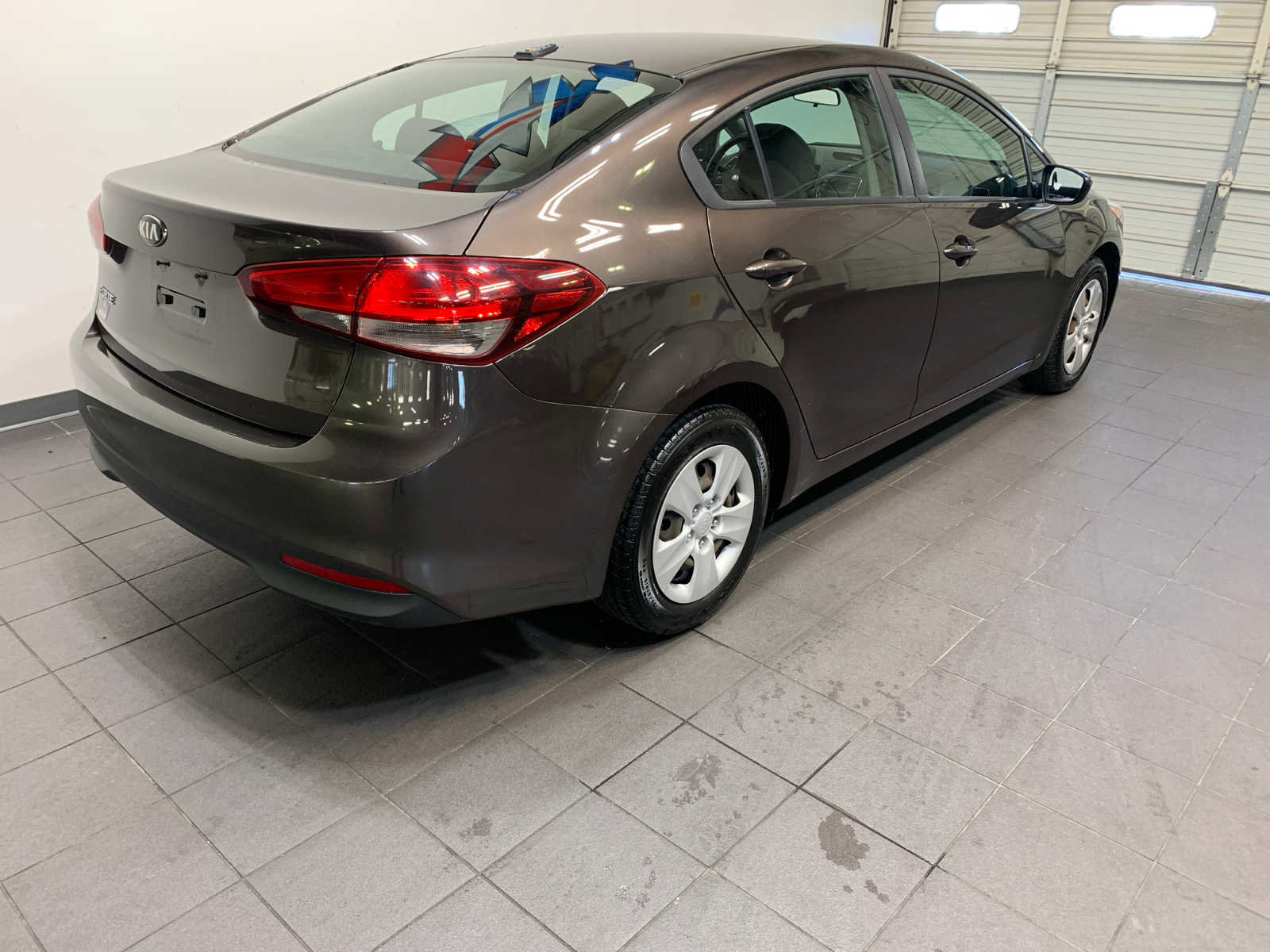Used 2018 Kia Forte LX image 3