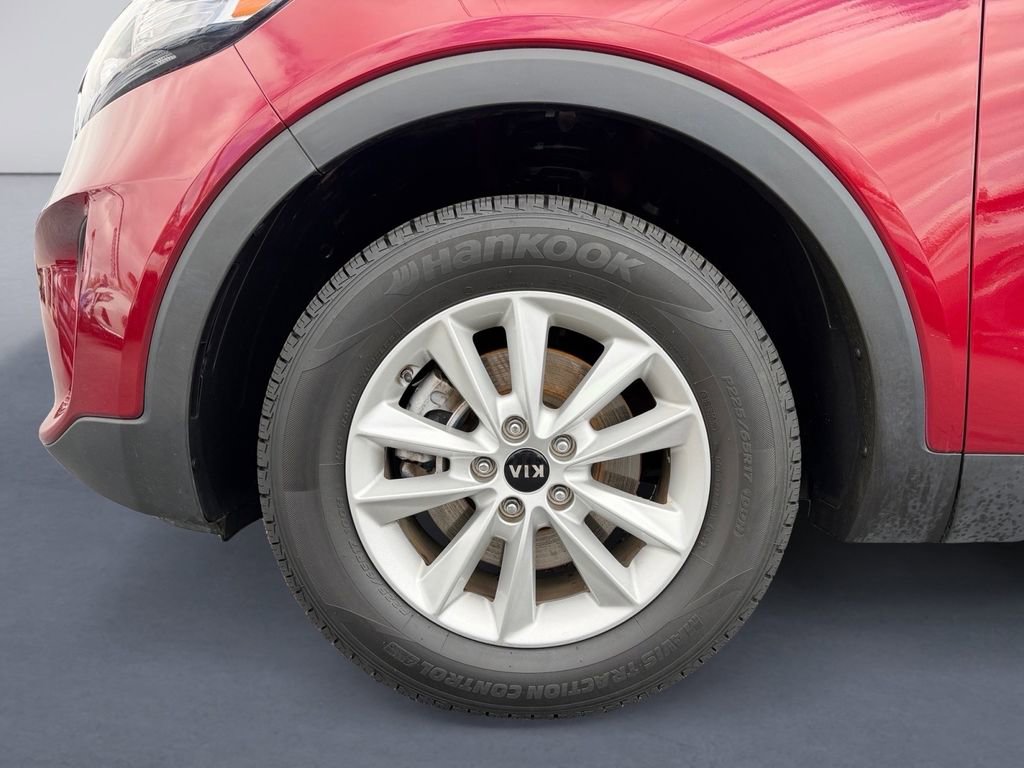 Used 2020 Kia Sorento LX image 9