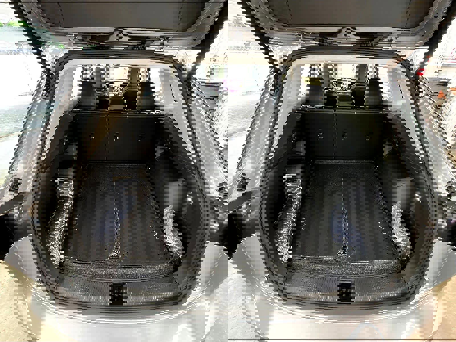 Used 2025 Volkswagen Tiguan SE w/ Panoramic Sunroof Package image 29