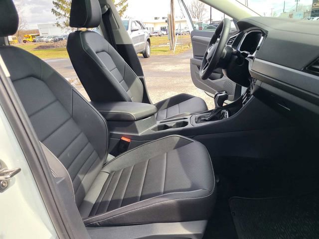Used 2024 Volkswagen Jetta SE w/ Panoramic Sunroof Package image 20