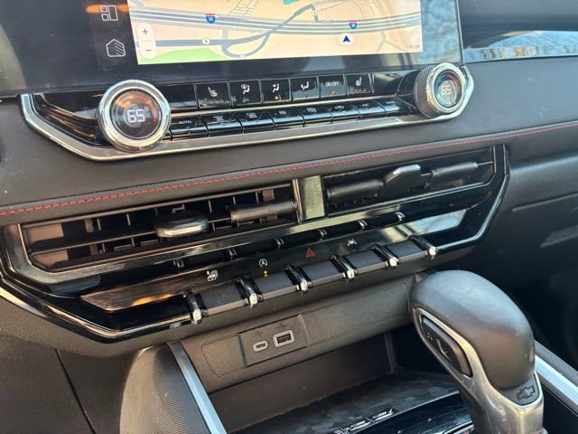 Used 2023 Chevrolet Colorado Z71 w/ Z71 Convenience Package 2 image 28