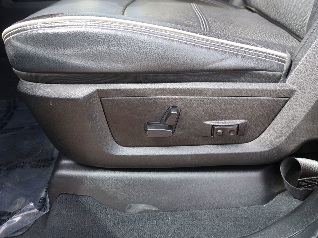 Used 2024 RAM 3500 Laramie image 29