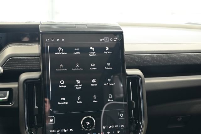 New 2026 GMC Yukon AT4 Ultimate w/ LPO, Floor Liner Package image 19