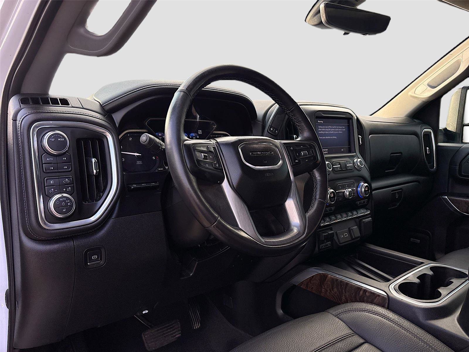 Used 2021 GMC Sierra 3500 Denali w/ Denali Ultimate Package image 9