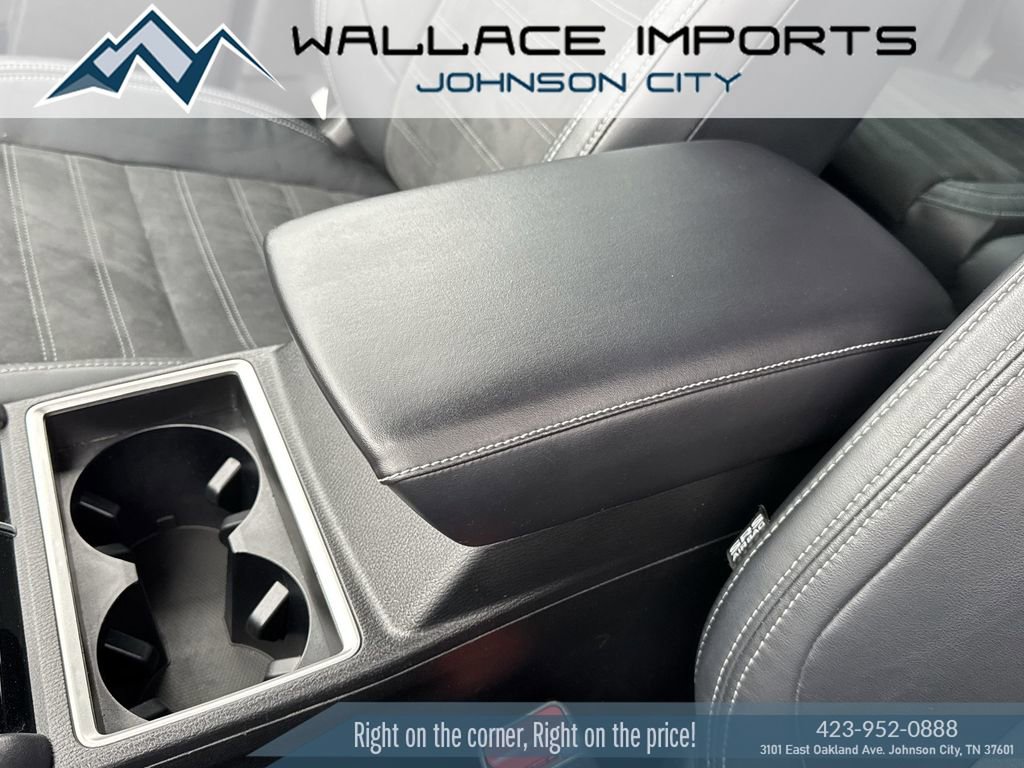 Used 2023 Mitsubishi Outlander SE Black Edition image 19