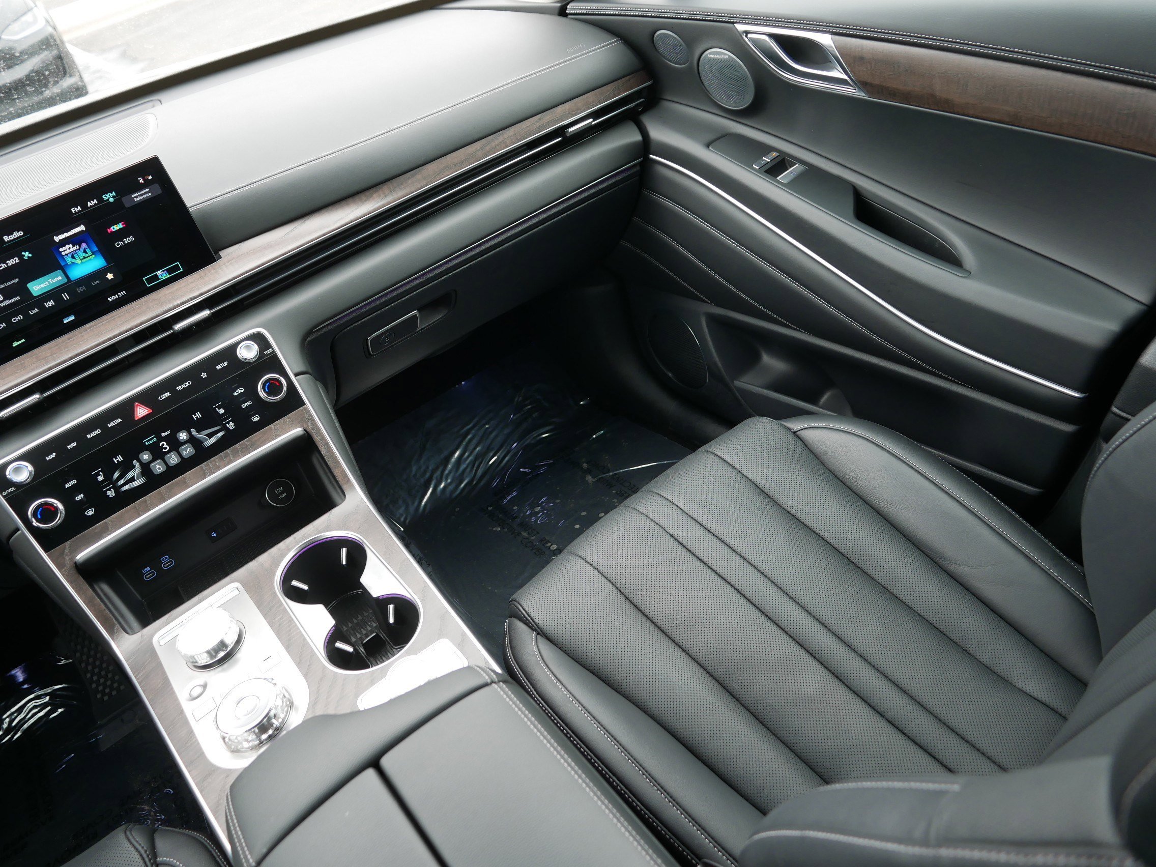 Used 2025 Genesis GV80 2.5T Advanced image 11