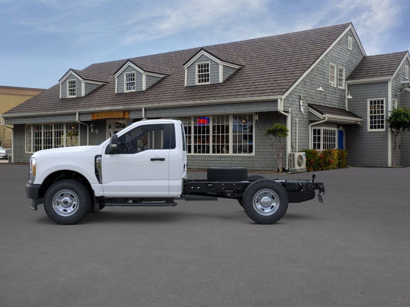 New 2025 Ford F350 XL image 3