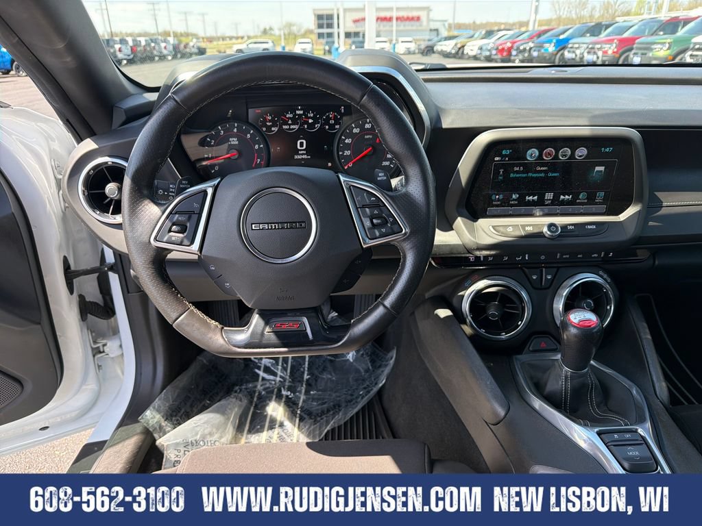 Used 2018 Chevrolet Camaro SS RWD image 13