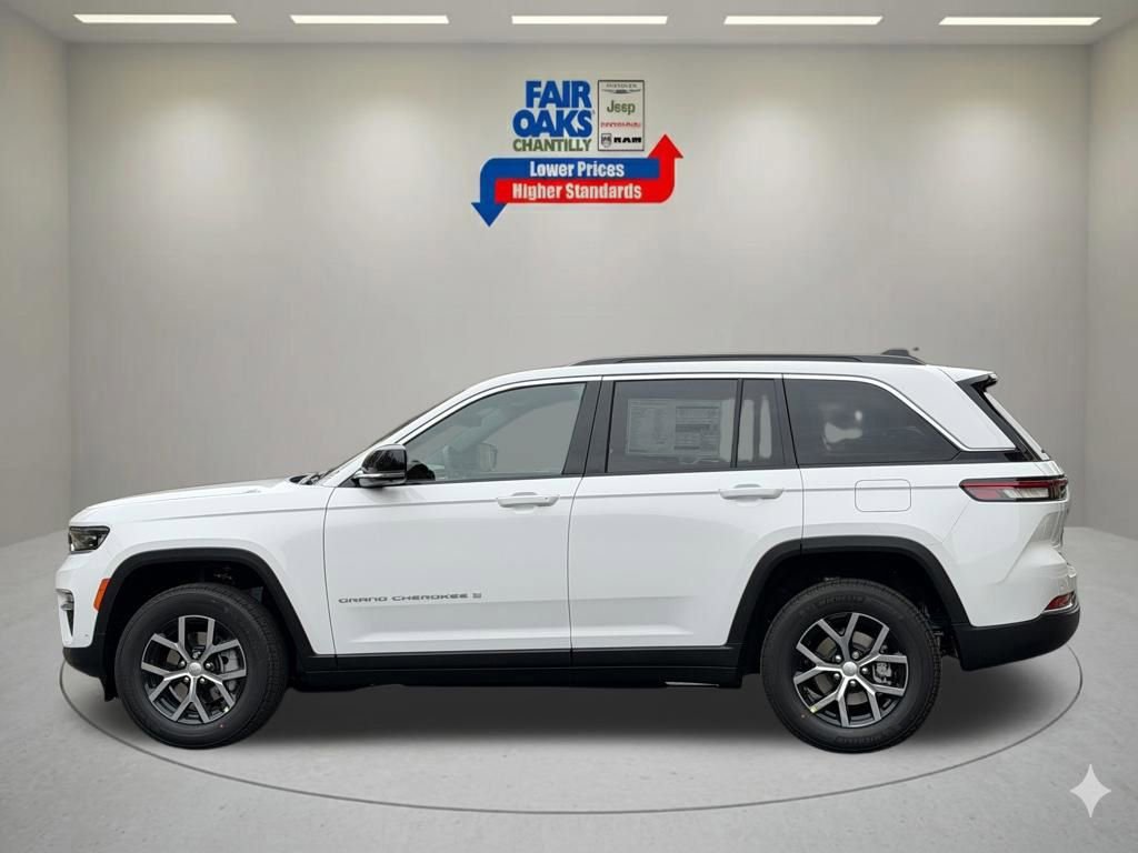 New 2025 Jeep Grand Cherokee Limited w/ Luxury Tech Group II AWD/4WD image 9