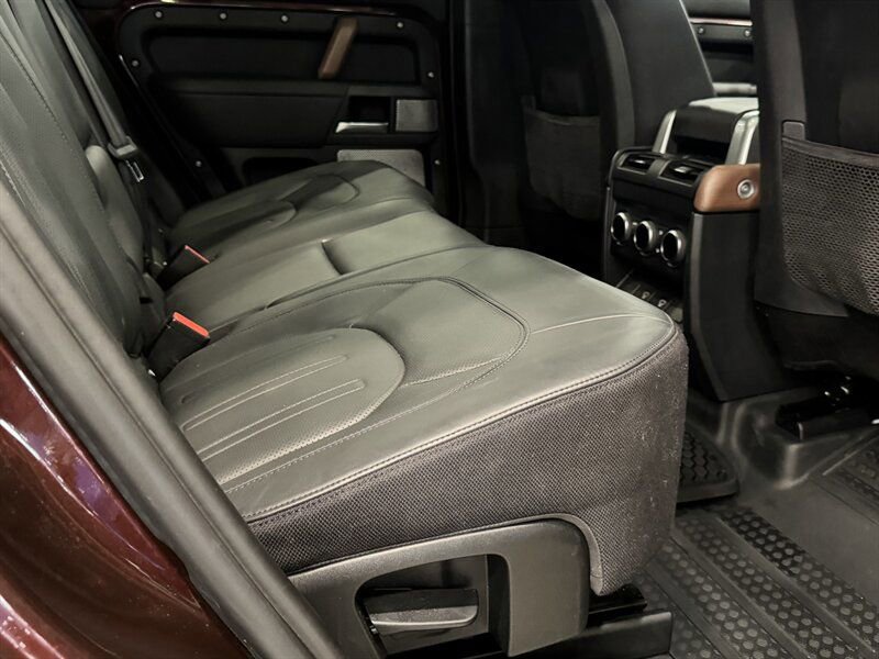 Used 2023 Land Rover Defender 130 X image 20