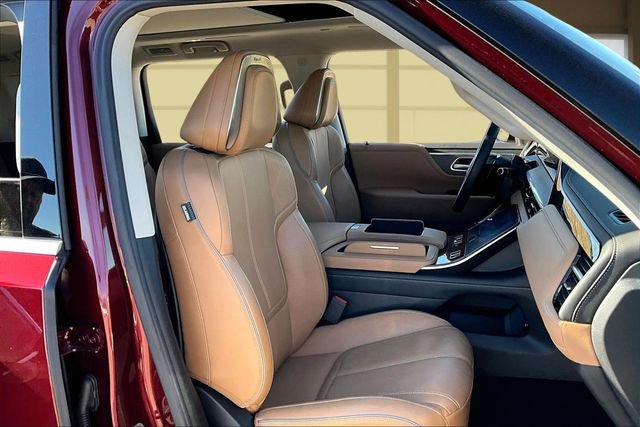 Certified 2025 INFINITI QX80 Sensory image 7