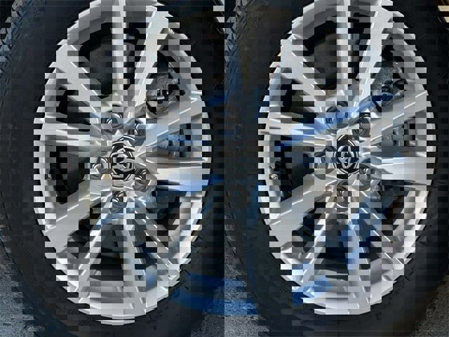 Used 2025 Toyota Camry LE image 10