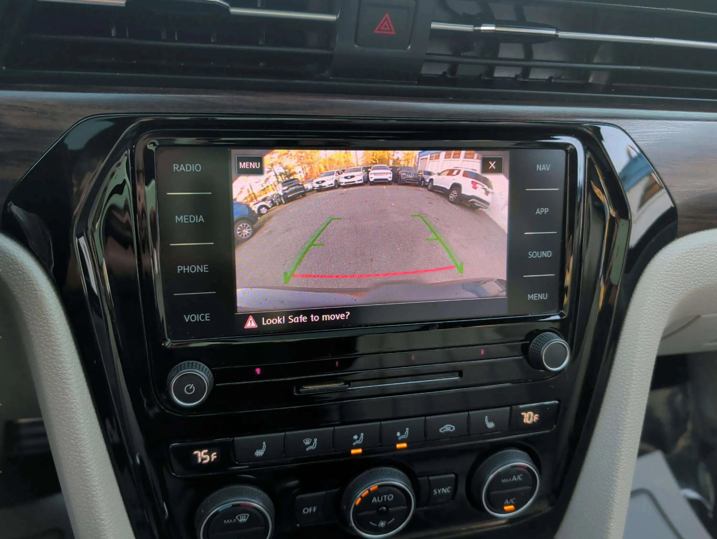 Used 2020 Volkswagen Passat 2.0T SEL image 26