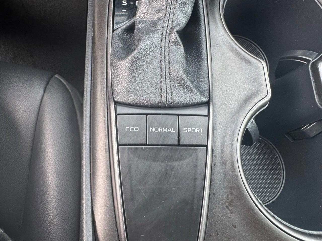 Used 2024 Toyota Camry SE FWD image 26