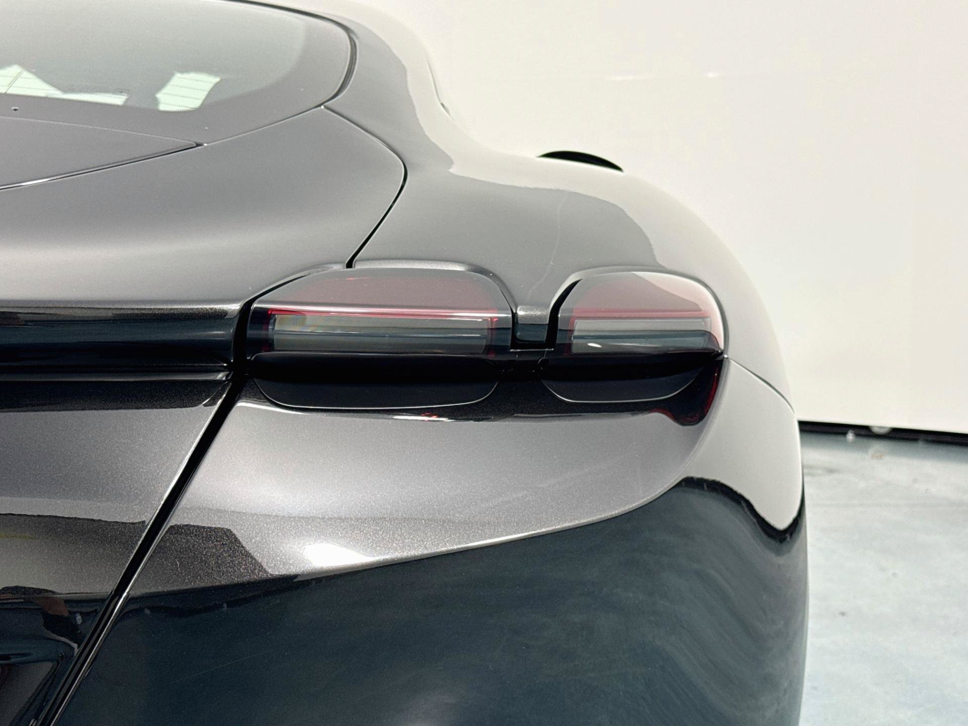 Used 2022 Ferrari Roma RWD image 51