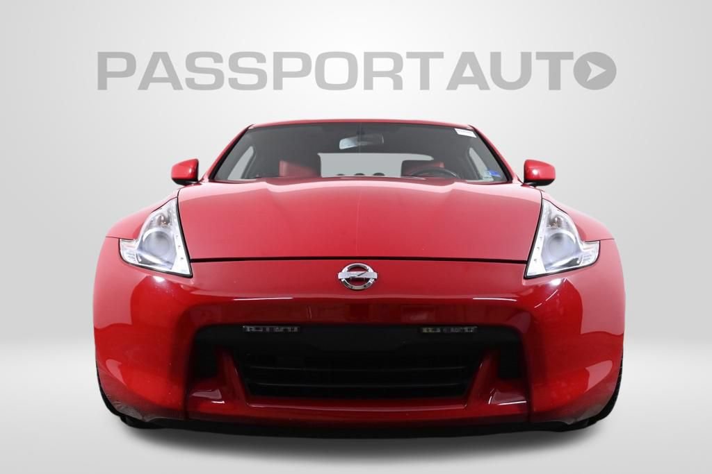 Used 2010 Nissan 370Z Coupe w/ Sport Pkg RWD image 2