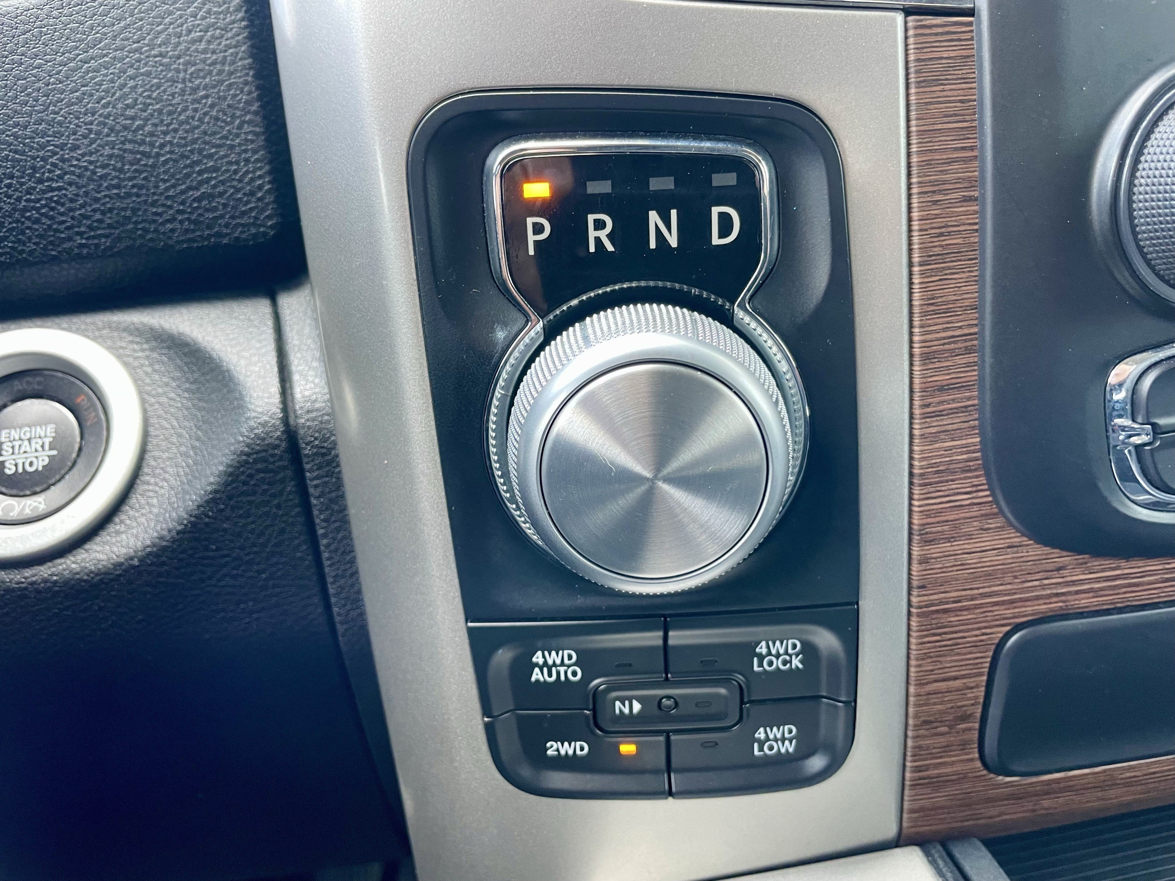 Used 2017 RAM 1500 Laramie w/ Convenience Group AWD/4WD image 19