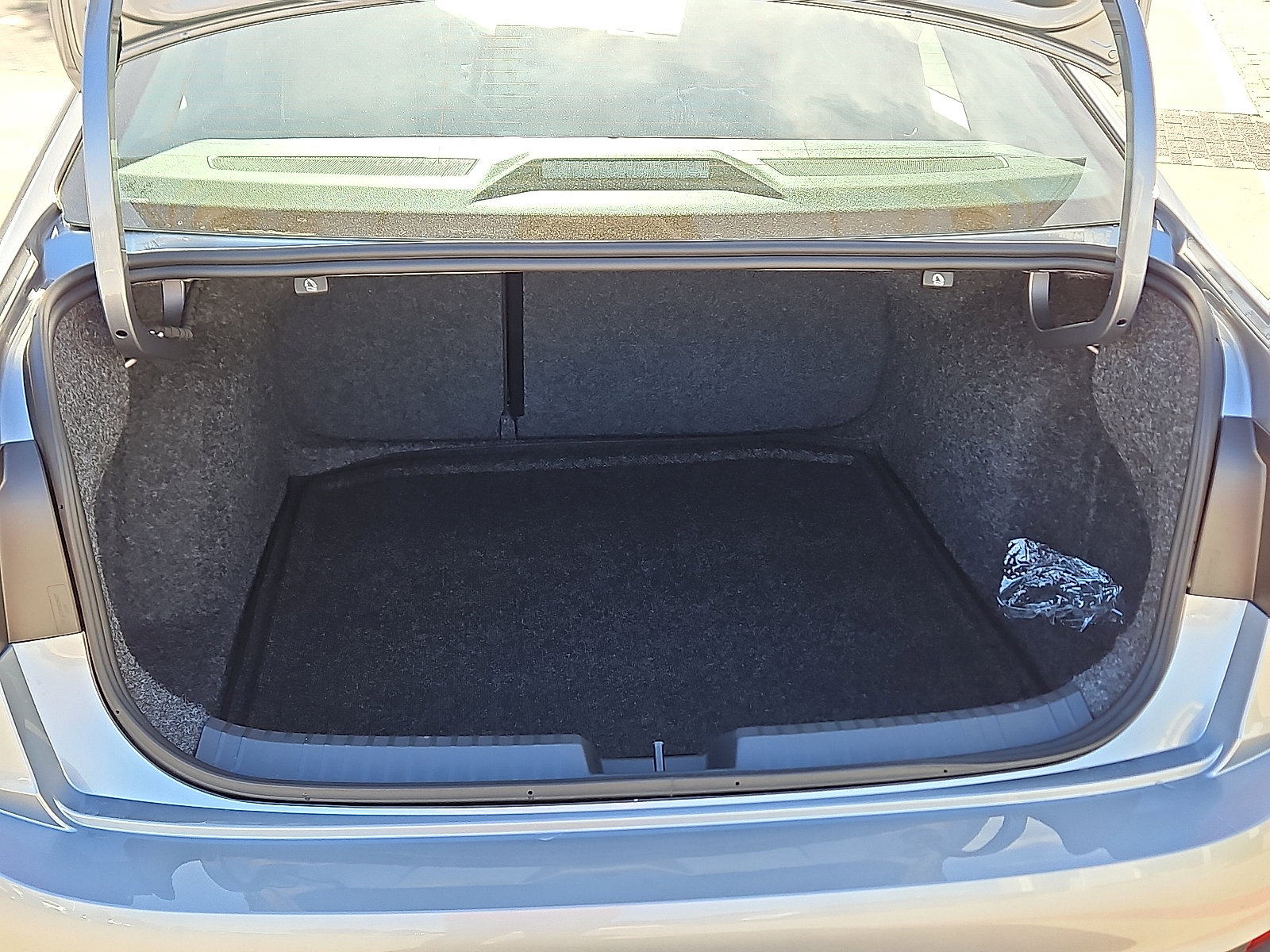 New 2026 Volkswagen Jetta SE image 6