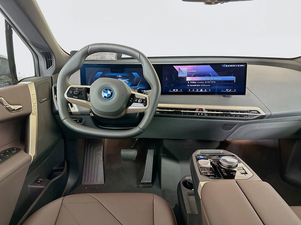 Used 2025 BMW iX xDrive50 image 28
