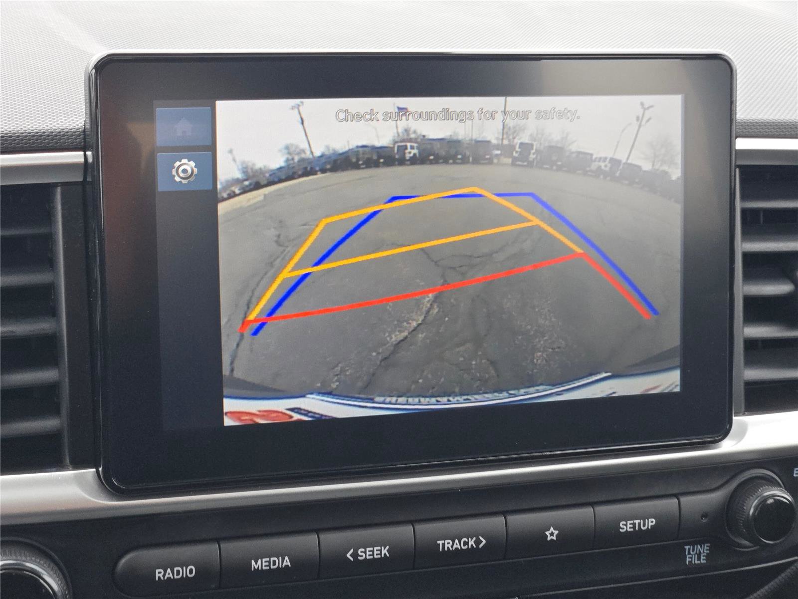 Used 2025 Hyundai Venue SEL image 29