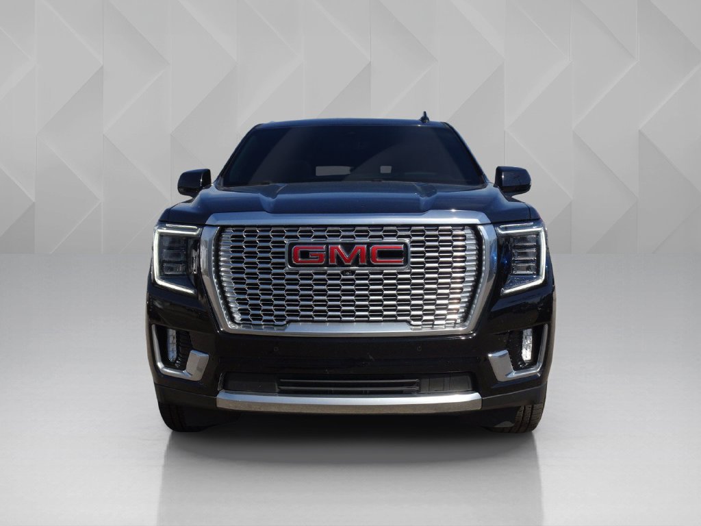 Used 2021 GMC Yukon XL Denali w/ Denali Premium Package AWD/4WD image 7