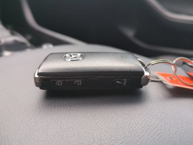 Certified 2025 MAZDA MAZDA3 s FWD image 36