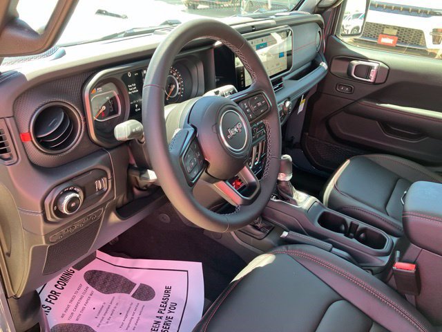 New 2026 Jeep Wrangler Rubicon w/ Xtreme 35 Tire Package AWD/4WD image 13
