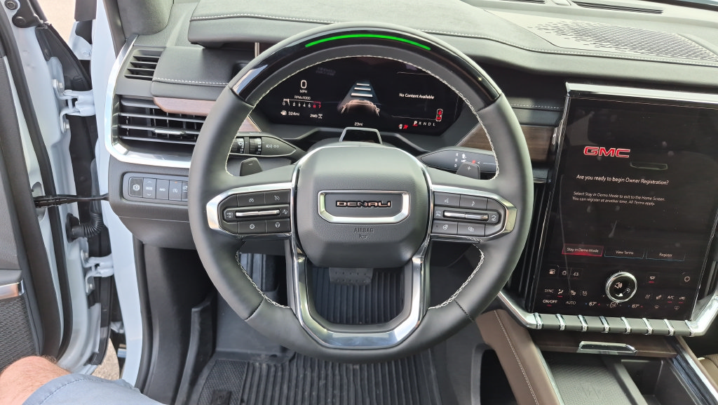 New 2027 GMC Acadia Denali Ultimate w/ LPO, Floor Liner Package AWD/4WD image 12