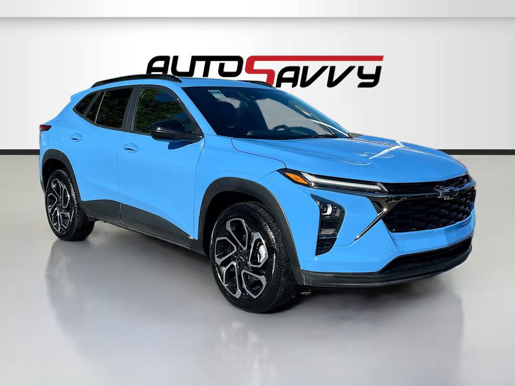 Used 2024 Chevrolet Trax RS w/ Sunroof Package FWD image 1