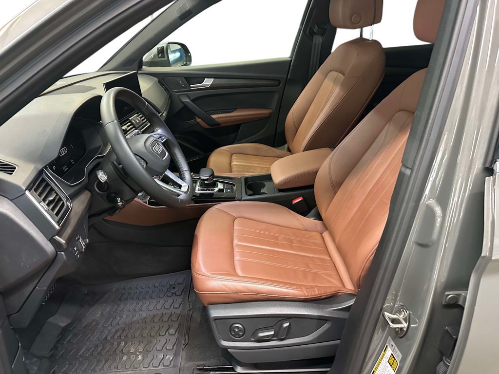 Used 2023 Audi Q5 2.0T Premium Plus w/ Premium Plus Package AWD/4WD image 5