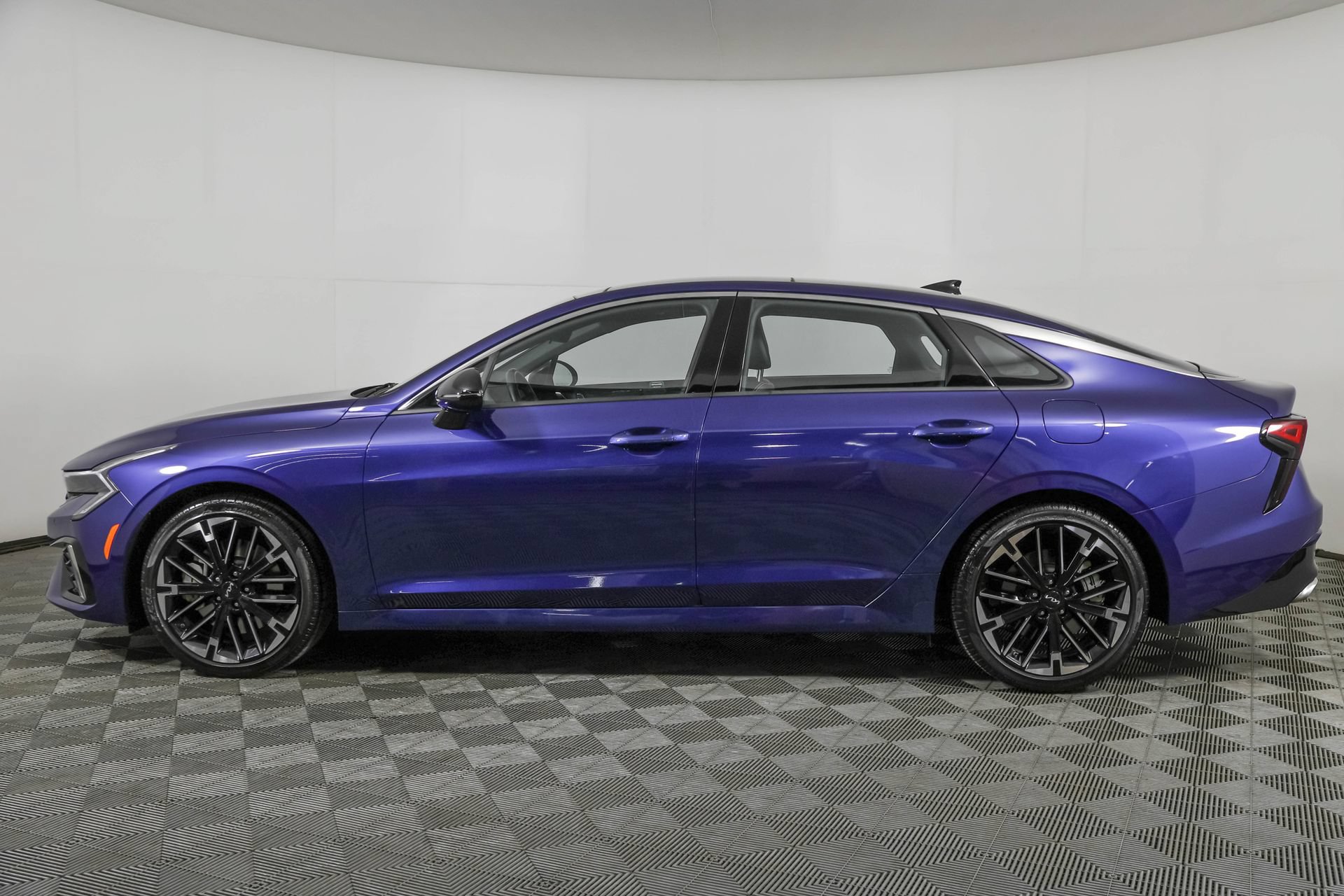 Used 2025 Kia K5 GT FWD image 23