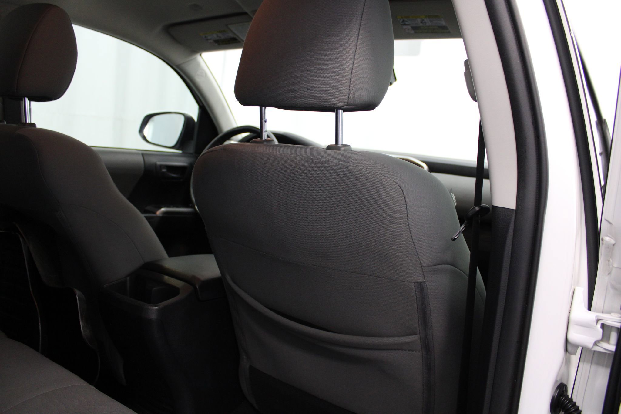 Used 2019 Toyota Tacoma SR5 AWD/4WD image 23