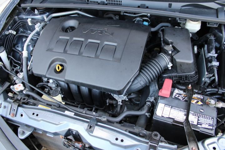 Used 2018 Toyota Corolla SE FWD image 24