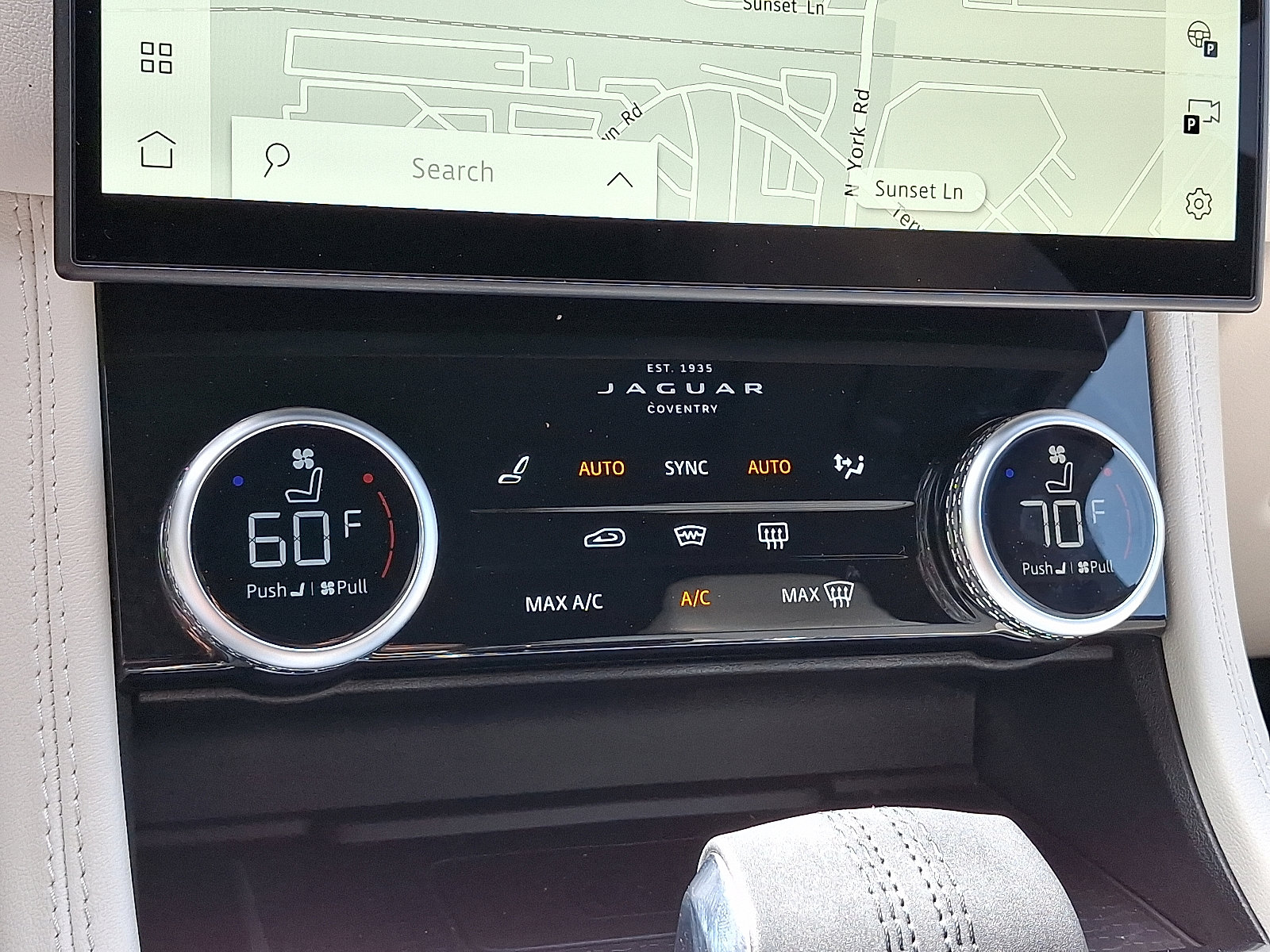 Certified 2025 Jaguar F-PACE R-Dynamic S image 16